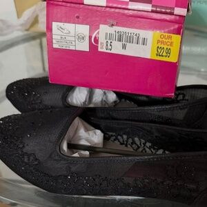 It’s Ok Black Flats size 8.5W